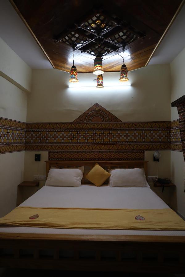 Shyam Home Stay Bhuj Exterior foto